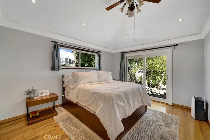 4984 Topanga Canyon Boulevard, Woodland Hills, California 91364