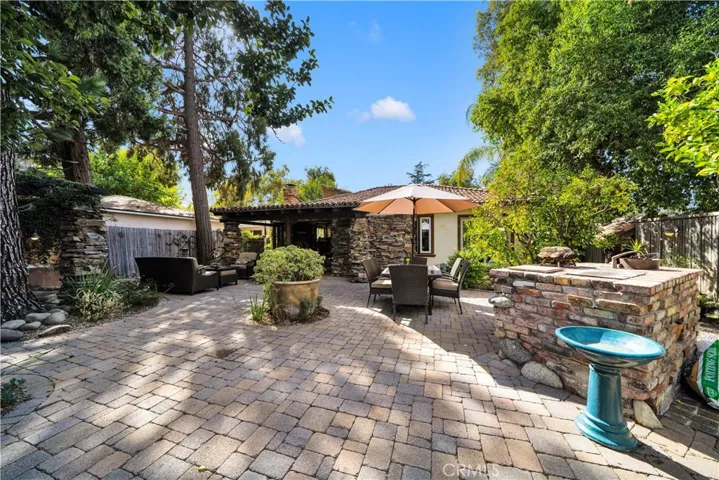 4984 Topanga Canyon Boulevard, Woodland Hills, California 91364