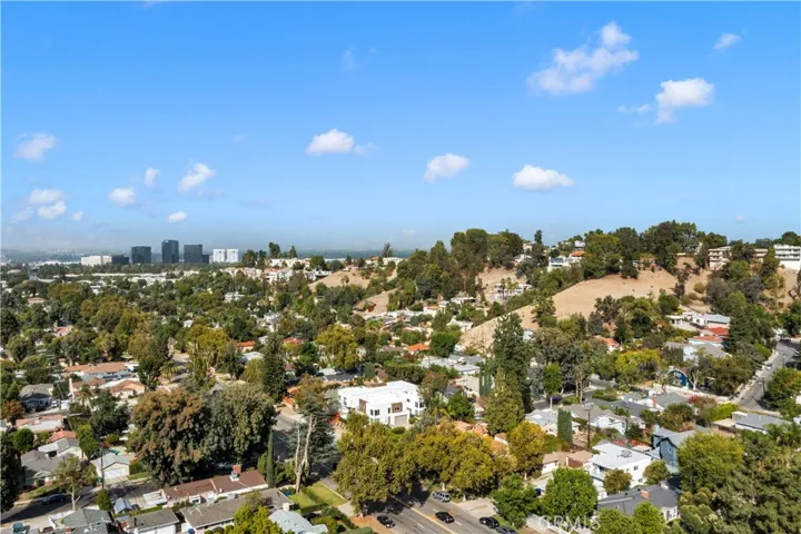 4984 Topanga Canyon Boulevard, Woodland Hills, California 91364