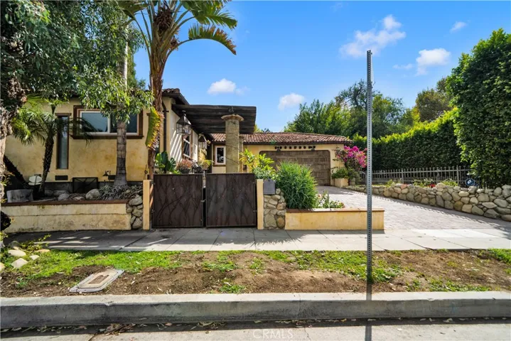 4984 Topanga Canyon Boulevard, Woodland Hills, California 91364