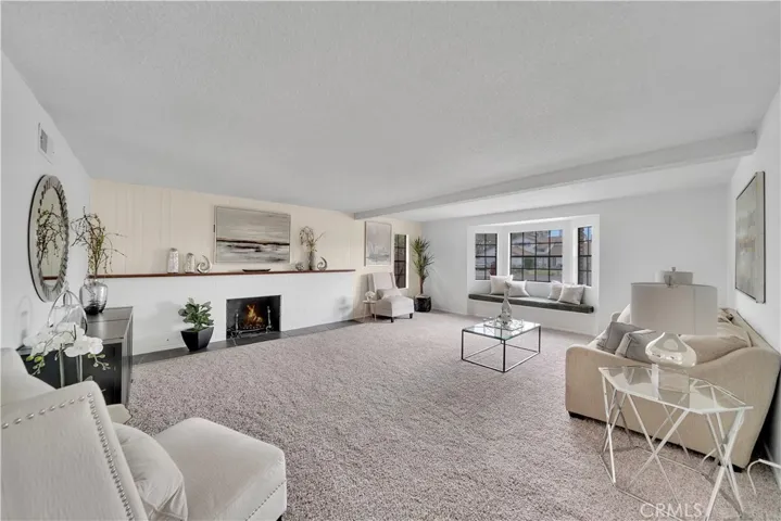 Living room has been extended by approx 185 sqft