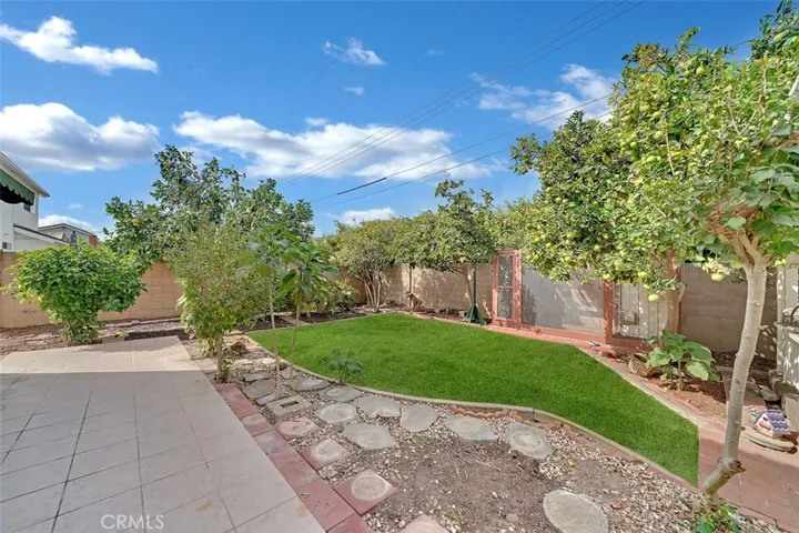 Beautiful yard!