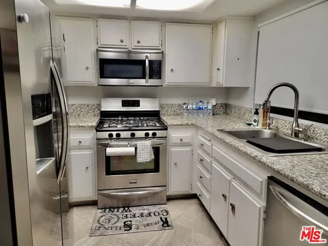 208 W Olive Avenue B, La Habra, California 90631