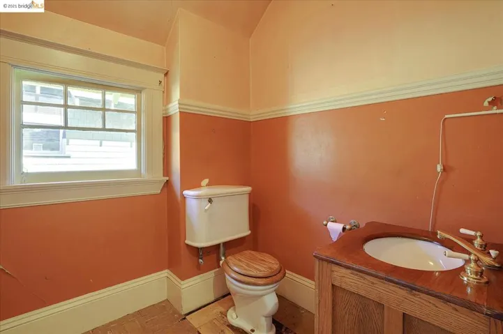 4250 Terrace St., Oakland, California 94611