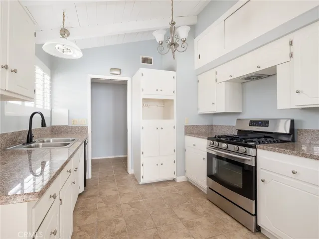 21624 Madrona Avenue, Torrance, California 90503