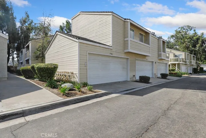 23512 Cambridge Road 303, Yorba Linda, California 92887