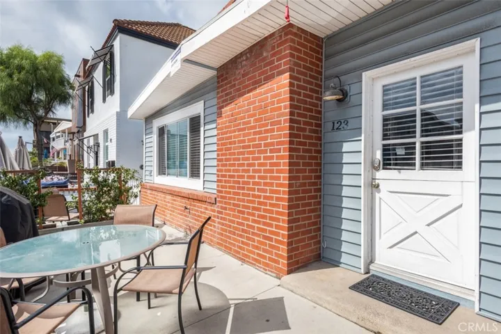 123 44th Street, Newport Beach, California 92663