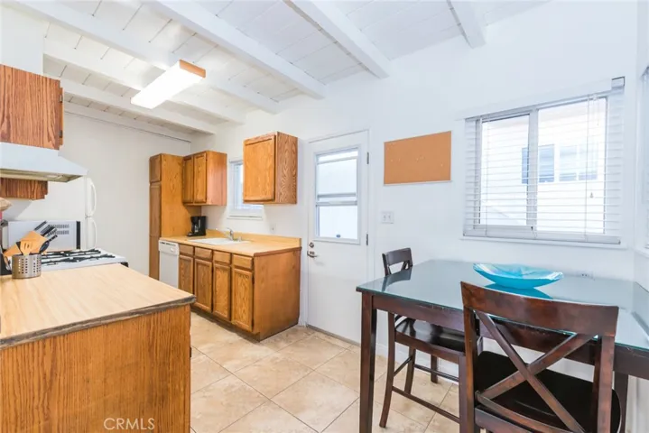 Back Unit Kitchen