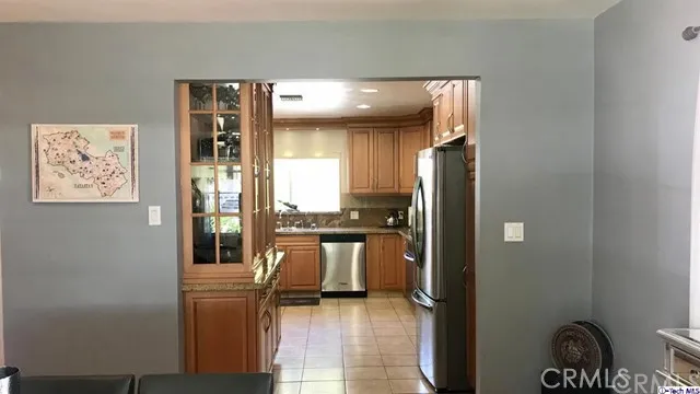 1711 Capistrano Circle, Glendale, California 91208