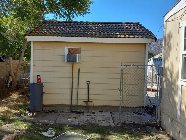 Pool house appears not to have been damaged by the fire.