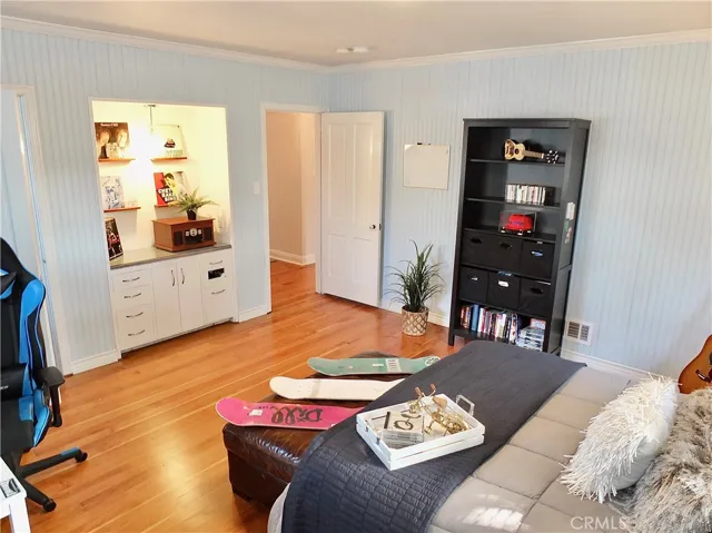 4480 Myrtle Avenue, Long Beach, California 90807