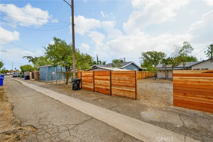 1461 E 9th Street, Upland, California 91786