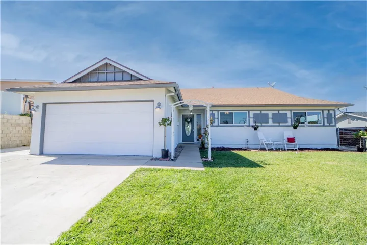 2274 Avenida del Vista