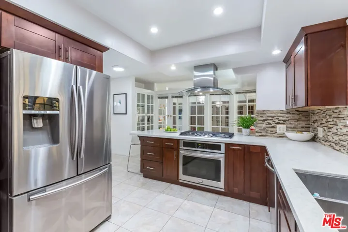1018 N Sunset Canyon Drive, Burbank, California 91504