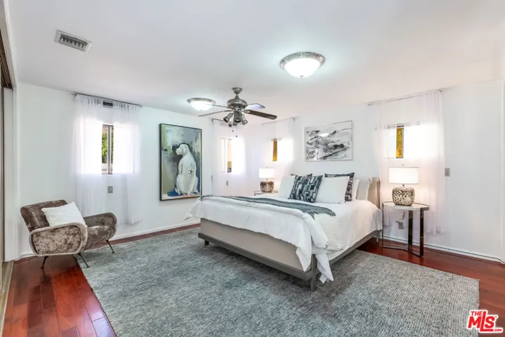 1018 N Sunset Canyon Drive, Burbank, California 91504