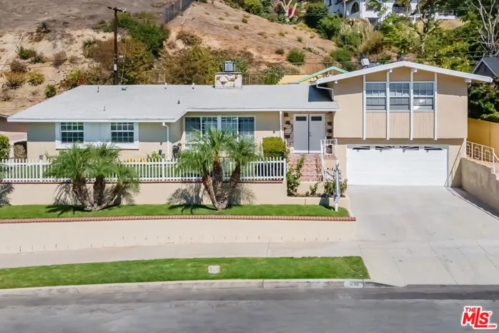 1018 N Sunset Canyon Drive, Burbank, California 91504