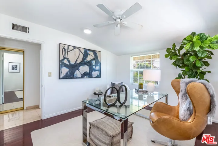 1018 N Sunset Canyon Drive, Burbank, California 91504