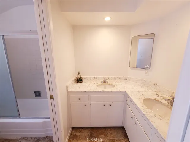 21801 Providencia Street, Woodland Hills, California 91364