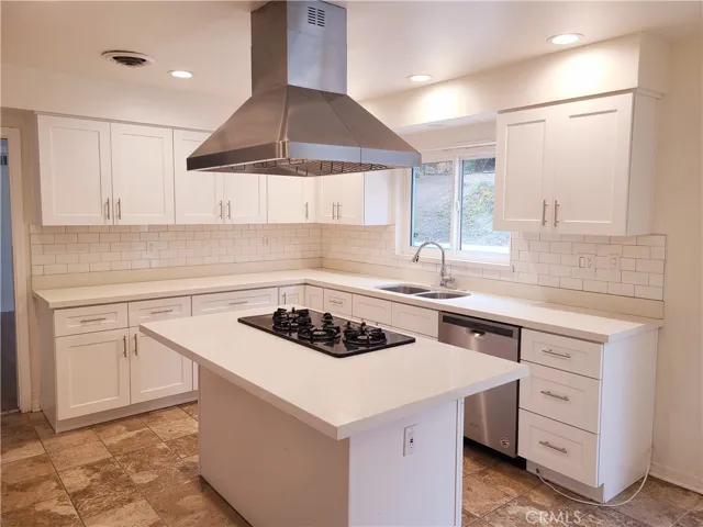 21801 Providencia Street, Woodland Hills, California 91364