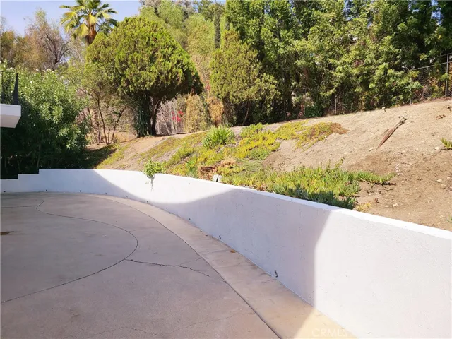 21801 Providencia Street, Woodland Hills, California 91364