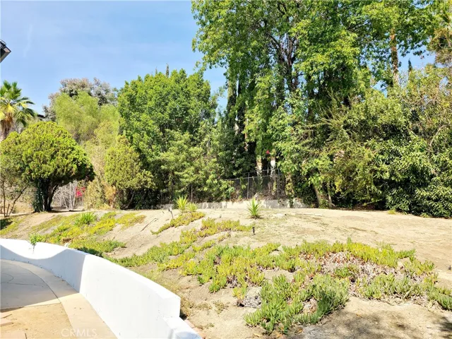 21801 Providencia Street, Woodland Hills, California 91364
