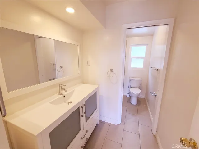 21801 Providencia Street, Woodland Hills, California 91364