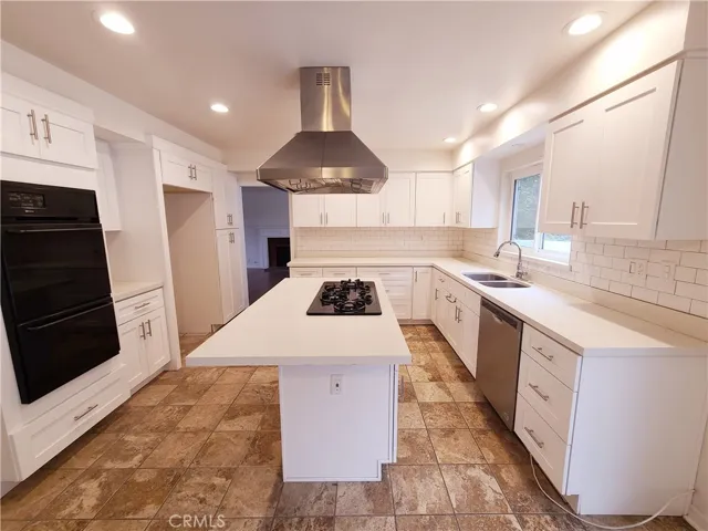 21801 Providencia Street, Woodland Hills, California 91364