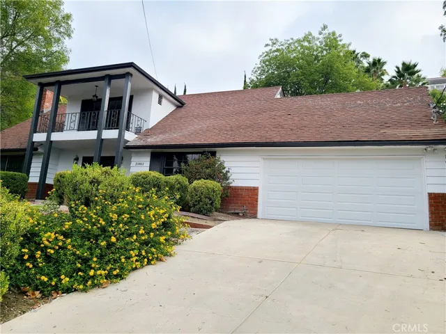 21801 Providencia Street, Woodland Hills, California 91364