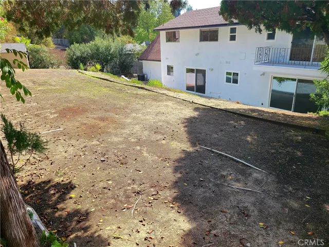21801 Providencia Street, Woodland Hills, California 91364