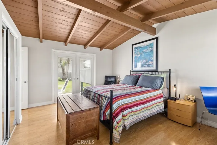 326 Holmwood Drive, Newport Beach, California 92663