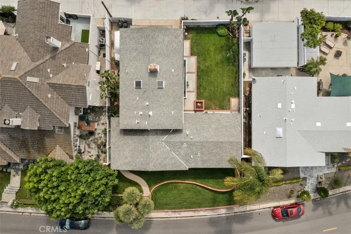 326 Holmwood Drive, Newport Beach, California 92663
