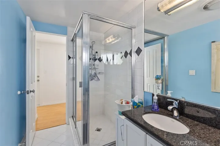 326 Holmwood Drive, Newport Beach, California 92663