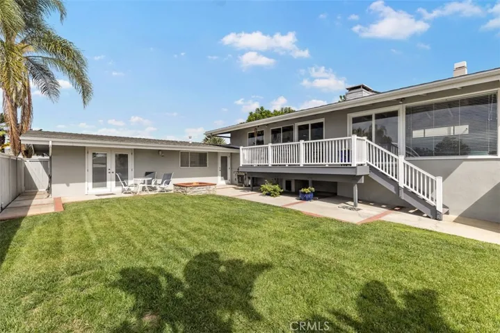 326 Holmwood Drive, Newport Beach, California 92663