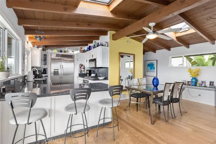 326 Holmwood Drive, Newport Beach, California 92663