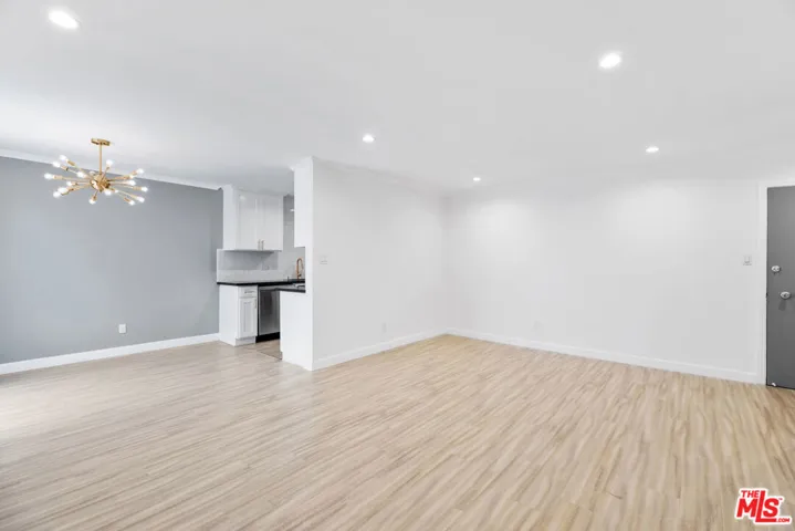960 Larrabee Street 214, West Hollywood, California 90069