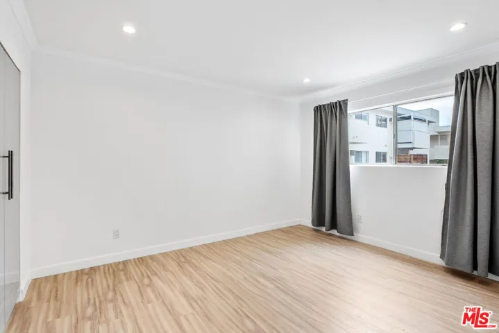 960 Larrabee Street 214, West Hollywood, California 90069