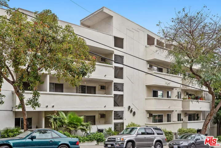 960 Larrabee Street 214, West Hollywood, California 90069