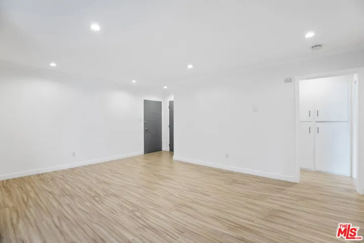 960 Larrabee Street 214, West Hollywood, California 90069