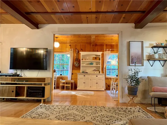 Living room 3