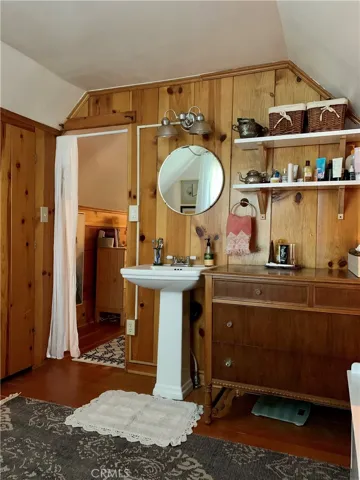 Master bath 1