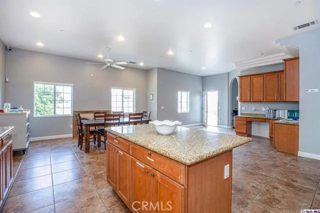 699 Winners Circle, San Jacinto, California 92582
