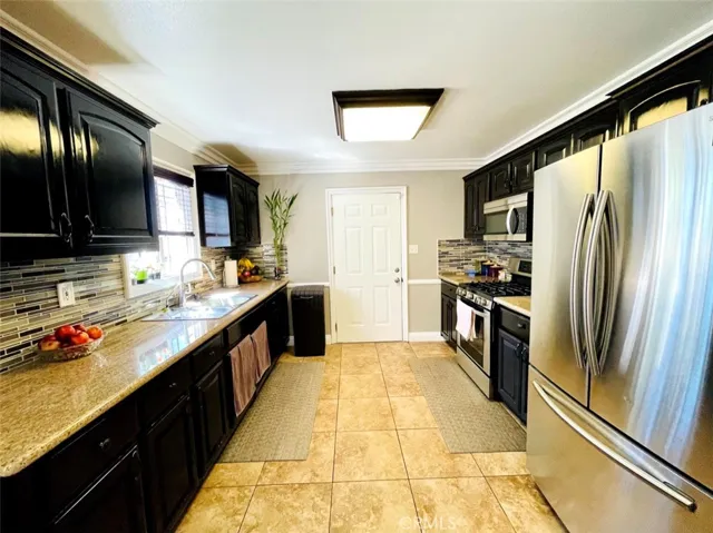 754 E 97th Street, Los Angeles, California 90002