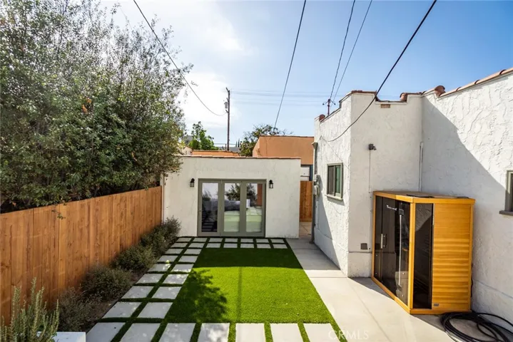 304 Eliot Lane, Long Beach, California 90814