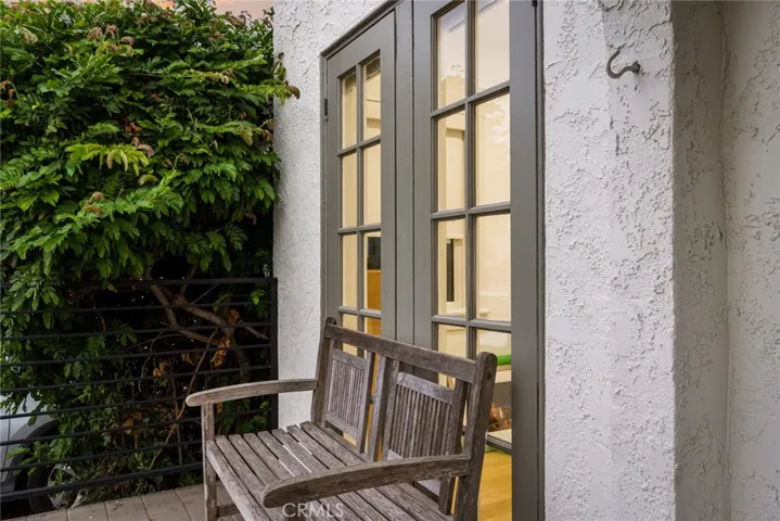 304 Eliot Lane, Long Beach, California 90814