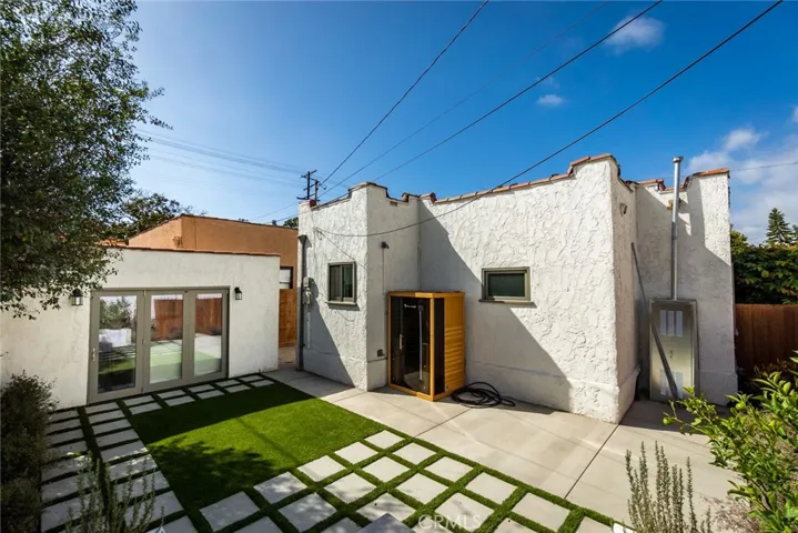 304 Eliot Lane, Long Beach, California 90814