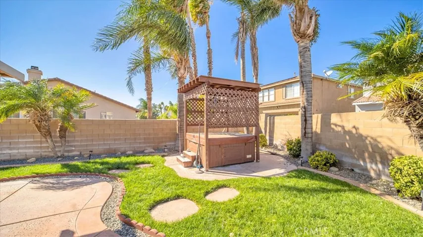 5896 Sawgrass Way, Fontana, California 92336