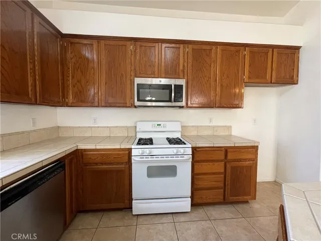 10204 Pyramid Peak Drive, Bakersfield, California 93311