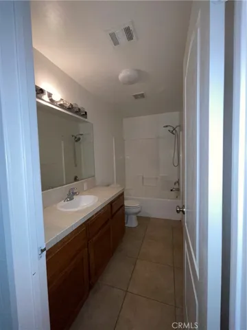 10204 Pyramid Peak Drive, Bakersfield, California 93311
