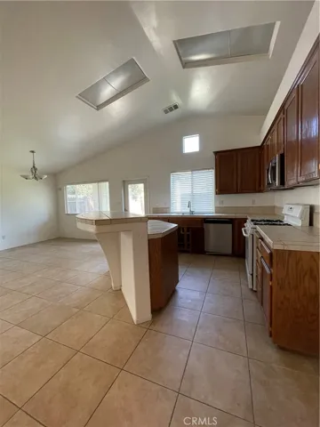10204 Pyramid Peak Drive, Bakersfield, California 93311