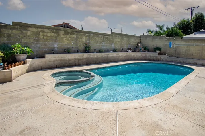 120 Cardinal Lane, Redlands, California 92374